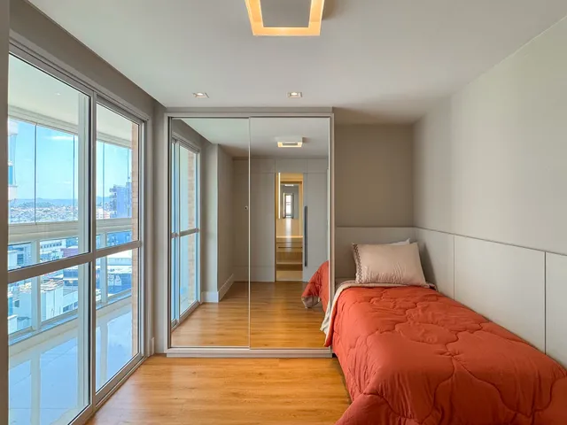 Imagem 14: Apartamento de 4 Suítes, Frente para o Mar, Totalmente Reformado, Montado e Climatizado, 4 Vagas na Praia de Itaparica