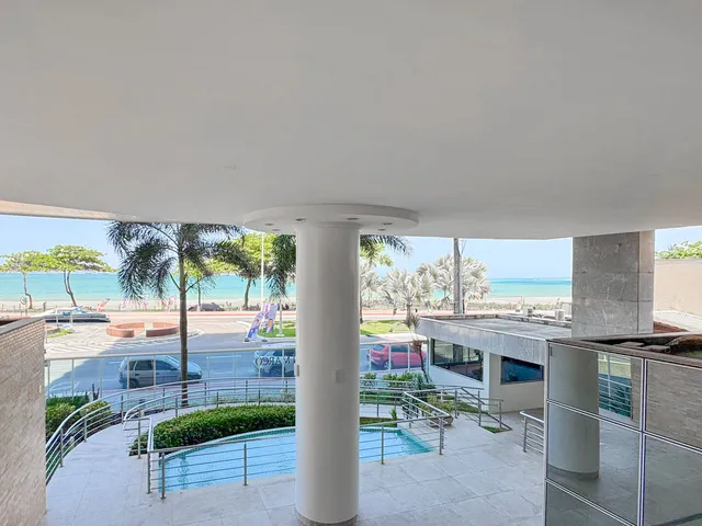 Imagem 6: Apartamento de 4 Suítes, Frente para o Mar, Totalmente Reformado, Montado e Climatizado, 4 Vagas na Praia de Itaparica