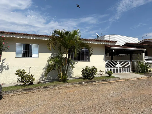 Imagem: Casa em Condomínio À Venda em Ribeirão