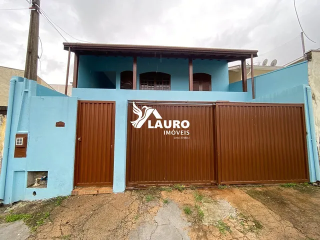 Imagem: Casa Espaçosa de 3 Dormitórios e 4 Vagas