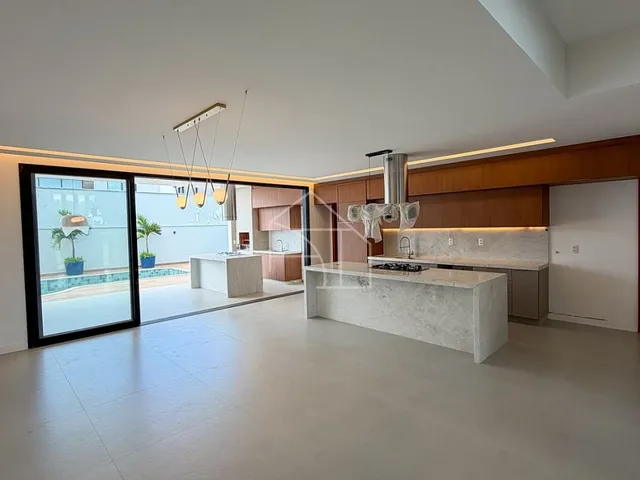 Imagem 7: Casa de Alto Padrão no Alphaville Jacuhy - Residencial 2