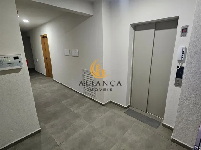 Imagem 14: Apartamento Semi-Mobiliado com Garagem no Jardim Janaína