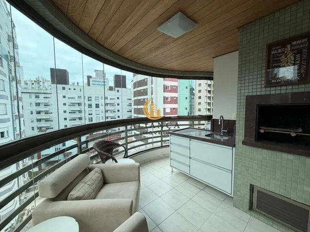 Imagem 2: Apartamento com 3 Suítes e Sacada no Centro