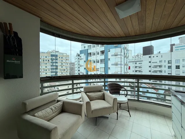 Imagem 3: Apartamento com 3 Suítes e Sacada no Centro