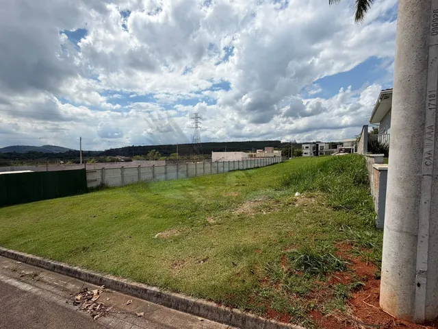 Imagem 3: Terreno em Condomínio Pronto para Construir no Residencial 7 Lagos