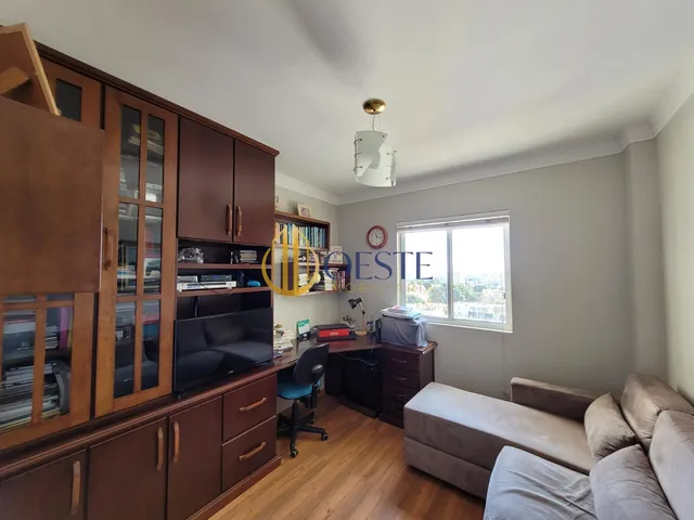 Imagem 5: Apartamento Semimobiliado com Suíte e Vaga Dupla de Garagem