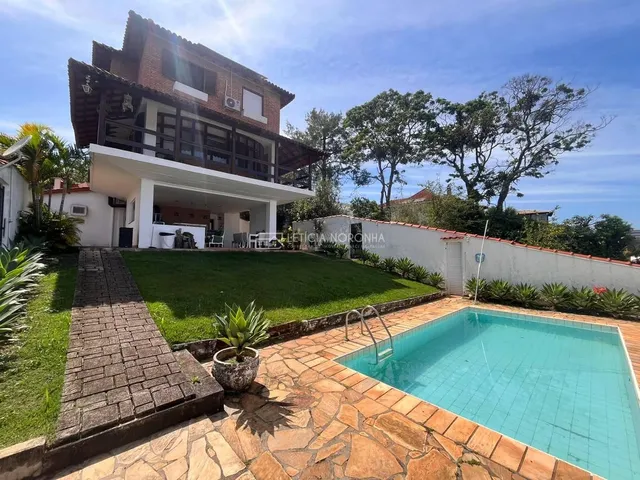 Imagem: Casa com 4 Quartos À Venda, Vale dos Pinheiros