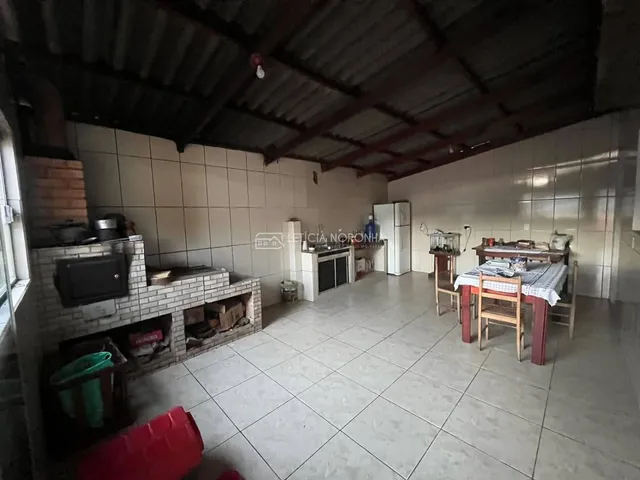 Imagem 6: Casa com 3 Quartos À Venda, Via Ramon - São Lourenço