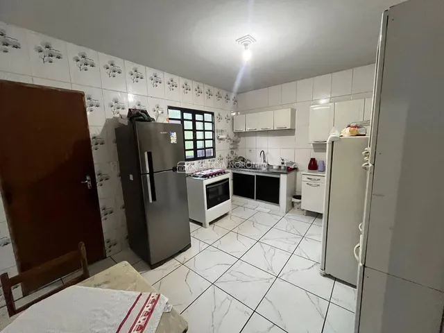 Imagem 9: Casa com 3 Quartos À Venda, Via Ramon - São Lourenço