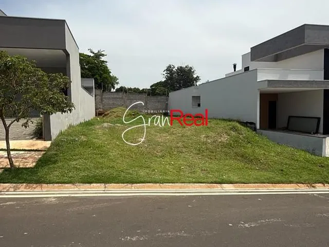 Imagem: Terreno de 300M² À Venda no London Park