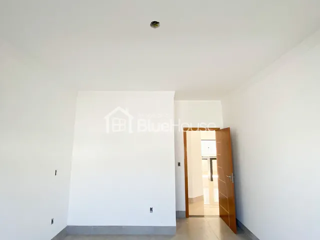 Imagem 9: Casa Nova 3 Quartos com Suíte e Pé-Direito Duplo no Bairro Independência - Aparecida de Goiânia