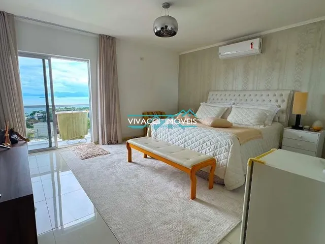 Imagem 12: Casa À Venda em Florianópolis, Centro, com 4 Quartos, com 203 M²