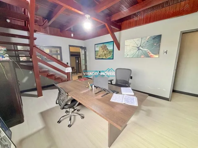Imagem 12: Casa À Venda em Florianópolis, Balneário, com 3 Quartos, com 262.31 M²