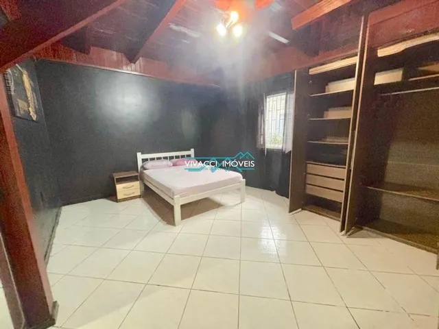 Imagem 5: Casa À Venda em Florianópolis, Balneário, com 3 Quartos, com 262.31 M²