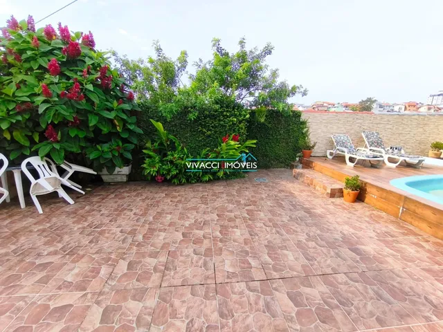 Imagem 7: Ótima Casa em Barreiros 3 Dormitórios 1 Suíte 5 Vagas de Garagem Área Gourmet, C