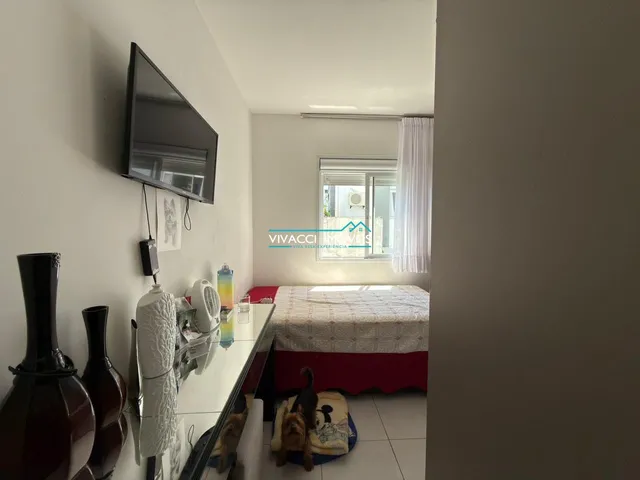 Imagem 14: Apartamento 2 Dormitórios com 1 Suite, em Coqueiros, Florianópolis, Sc