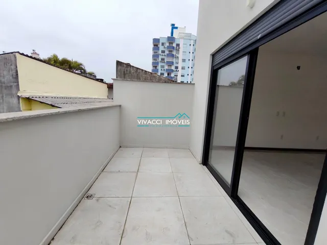 Imagem 10: Sobrado Geminado em Barreiros 3 D 1 Suíte 2 Sacadas