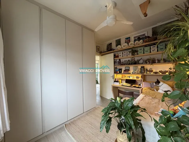 Imagem 2: Apartamento Estreito/ 2 Dormitórios, Elevador e Vaga Coberta