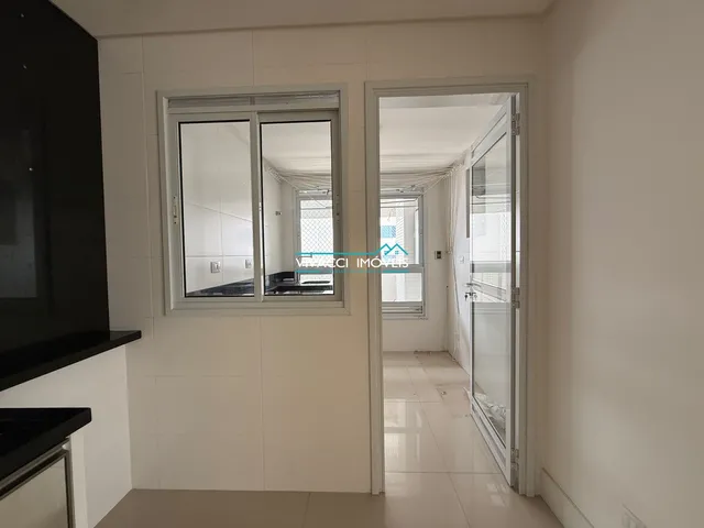 Imagem 2: Apartamento À Venda na Beira-Mar Continental, Florianópolis