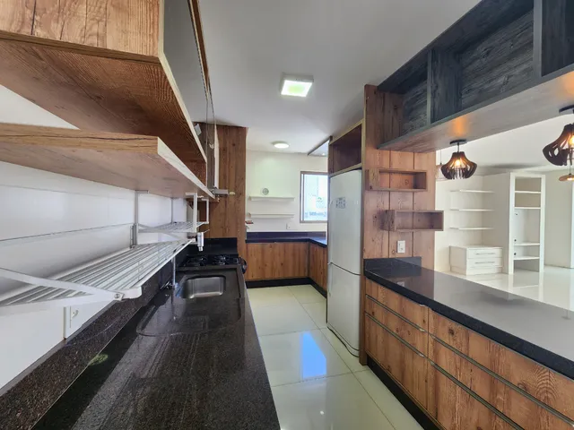Imagem 2: Cobertura para Venda em Centro com 3 Quartos, Sendo 3 Suítes, 188,230M²