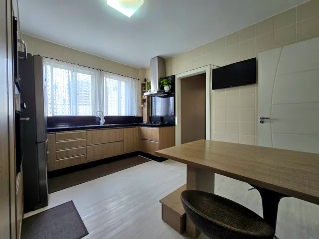 Imagem 13: Cobertura para Venda em Centro com 4 Quartos, Sendo 4 Suítes, 284M²