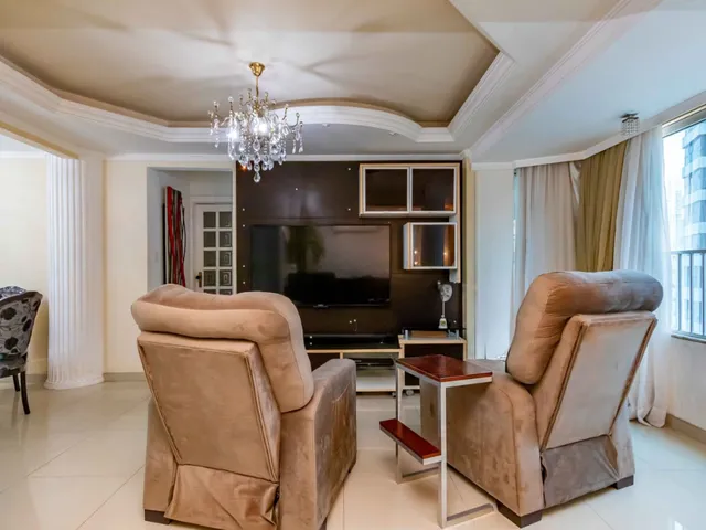 Imagem 2: Apartamento para Venda em Centro com 4 Quartos, Sendo 1 Suíte, 123M²