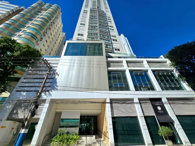 Imagem 8: Apartamento para Venda em Centro com 3 Quartos, Sendo 3 Suítes, 151M²