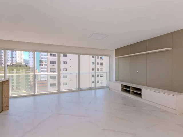 Imagem 10: Apartamento para Venda em Centro com 4 Quartos, Sendo 4 Suítes, 143M²