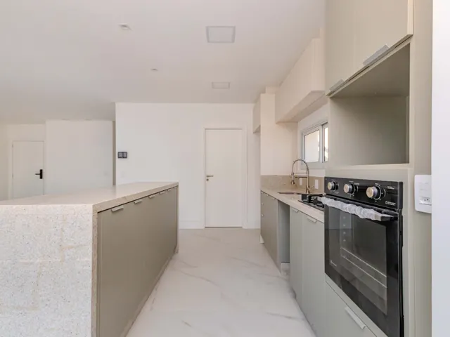 Imagem 8: Apartamento para Venda em Centro com 4 Quartos, Sendo 4 Suítes, 143M²