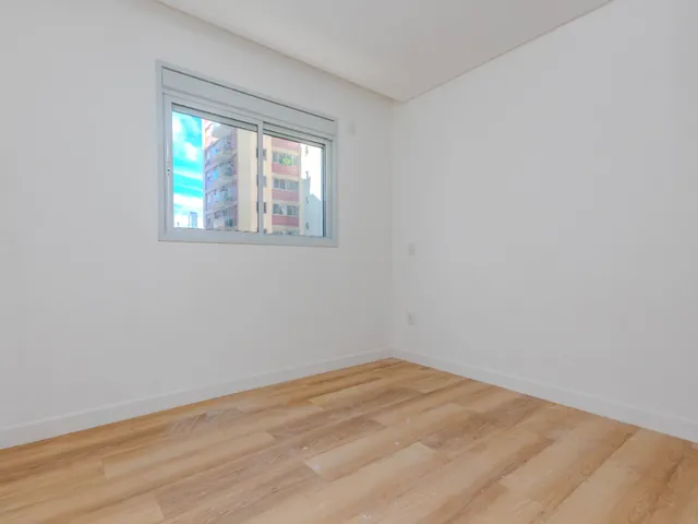 Imagem 6: Apartamento para Venda em Centro com 4 Quartos, Sendo 4 Suítes, 143M²