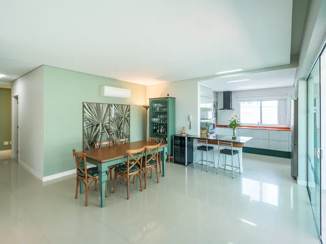 Imagem 12: Apartamento Garden para Venda em Meia Praia com 4 Quartos, Sendo 4 Suítes, 403M²