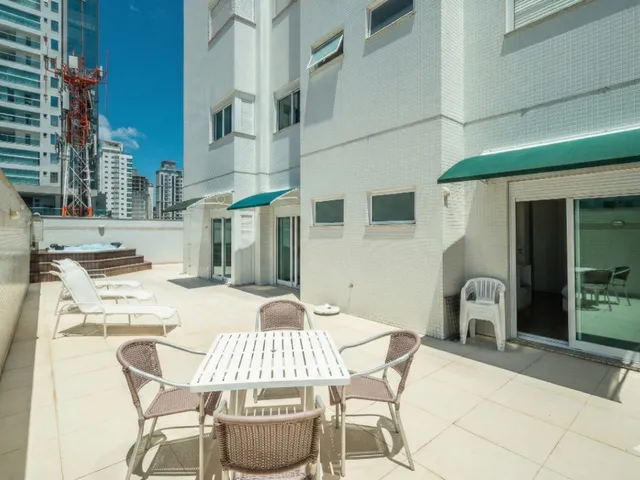 Imagem 4: Apartamento Garden para Venda em Meia Praia com 4 Quartos, Sendo 4 Suítes, 403M²