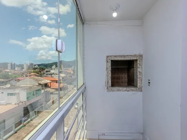 Imagem 7: Apartamento para Venda em Centro com 2 Quartos, Sendo 2 Suítes, 70M²