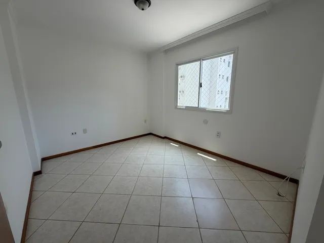 Imagem 9: Apartamento para Venda em Centro com 3 Quartos, Sendo 1 Suíte, 115M²