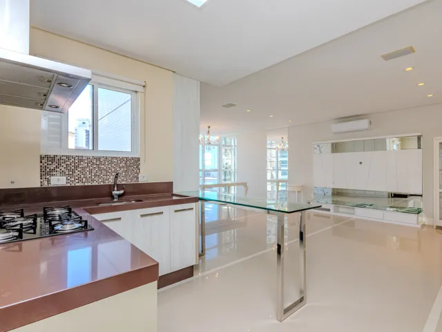Imagem 12: Apartamento para Venda em Centro com 3 Quartos, Sendo 3 Suítes, 130M²