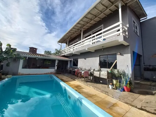 Imagem: Casa Ampla com 03 Dormitórios - Centro