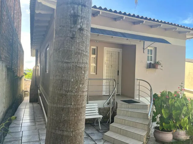 Imagem: Excelente Casa com 4 Dormitórios (1 Suíte)