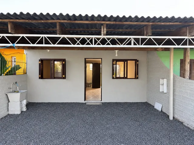 Imagem: Casa Dois Dormitórios À Venda no Bairro