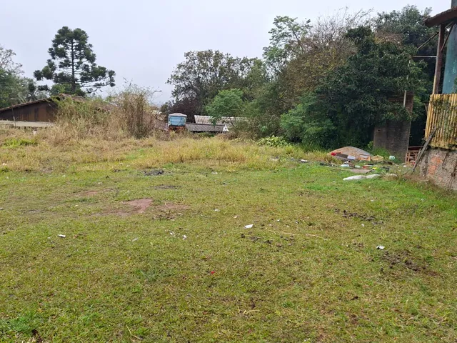 Imagem: Terreno de Esquina com Aproximadamente 700