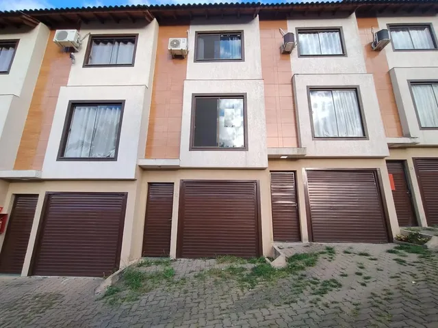Imagem: Sobrado Triplex no Bairro Tarumã em Viamão