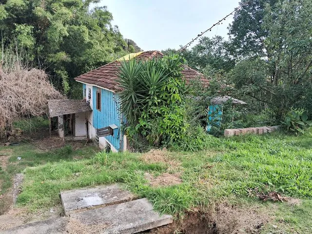 Imagem: Terreno com 625 M²,Declive,Bairro Jardim