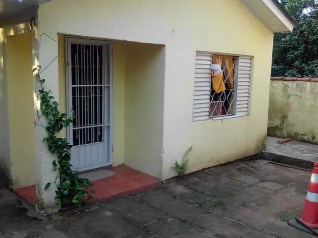 Imagem: Terreno com 2 Casas e Sala Comercial no