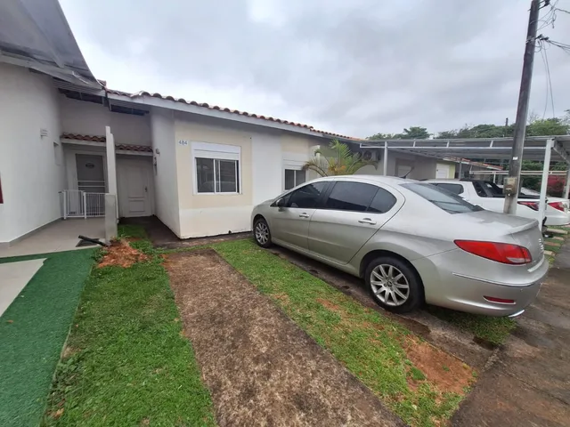 Imagem: Casa com 2 Dormitórios em Condomínio Fechado