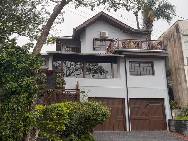 Imagem: Casa com 5 Dormitórios, Piscina e Espaço