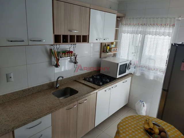 Imagem 2: Vende-Se Um Belo Apartamento, com Dois Dormitórios Sendo Uma Suite e Garagem