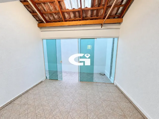 Imagem 2: Casa com 2 Quartos, Garagem, 42 M² Úteis e 87 M² Totais no santa Cândida - Curitiba