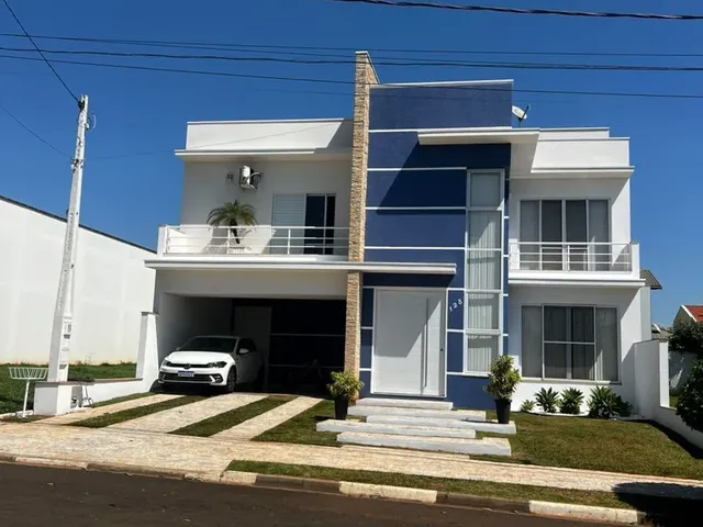 Imagem: Casa Alto Padrão com Piscina no Portal