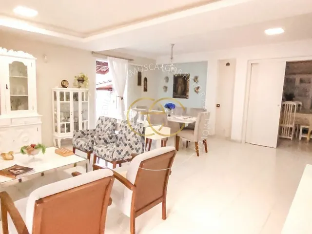 Imagem 8: Casa 5 Quartos Frente de Rua Ótima para Negócios