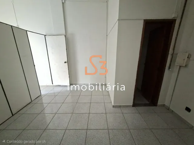 Imagem 7: Imperdível: Loja Comercial para Locação em Uberlândia-Mg, Bairro Jaraguá! 1 Sala, 1 Banheiro, 1 Vaga de Garagem, 30M²