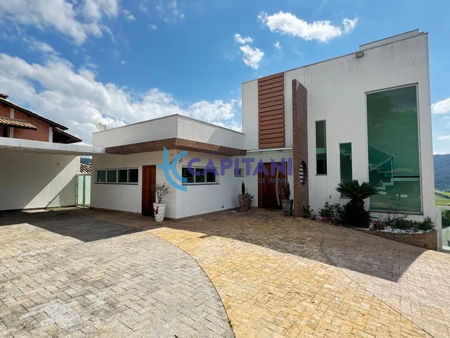 Imagem: Casa Alto Padrão com 4 Dormitórios no